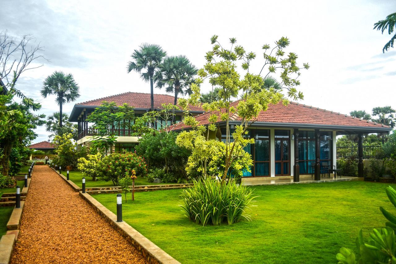 Dream Garden Hotel อารูกัมเบย์ ภายนอก รูปภาพ