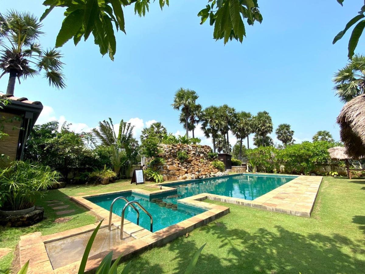 Dream Garden Hotel อารูกัมเบย์ ภายนอก รูปภาพ