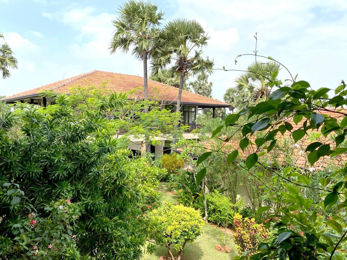 Dream Garden Hotel อารูกัมเบย์ ภายนอก รูปภาพ
